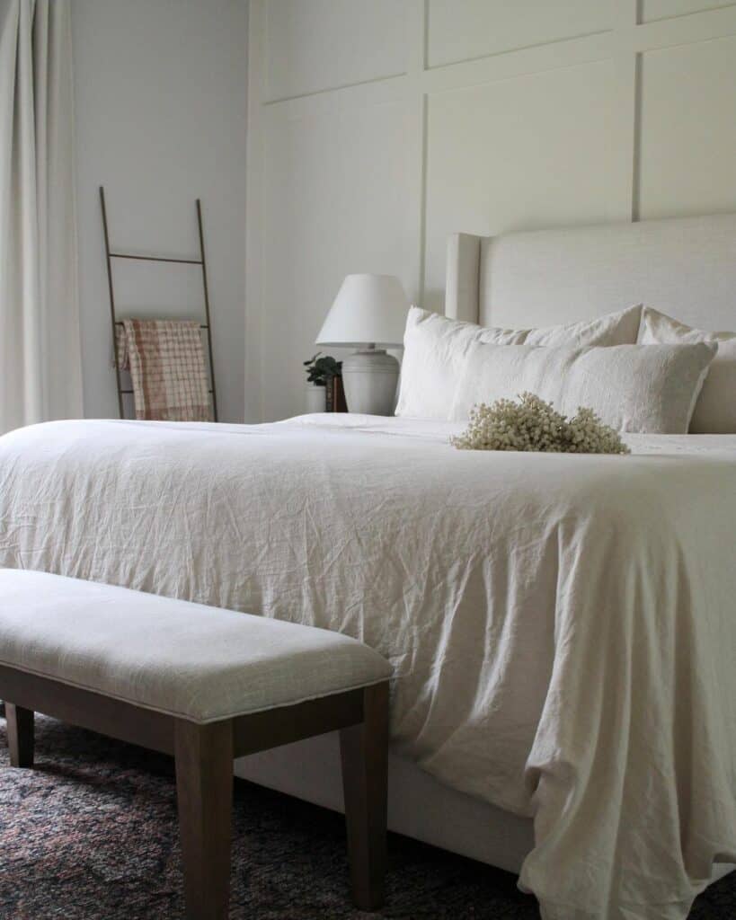 Warm modern bedroom reference